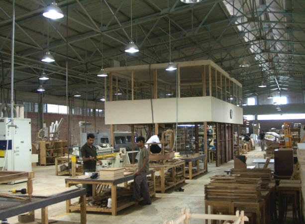 Manufacturier armoires de cuisine Brossard : atelier d'assemblage Manufacturier armoires de cuisine Brossard : atelier d'assemblage