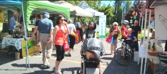 Marché public extérieur en été du 1er Juin au 30 Septembre